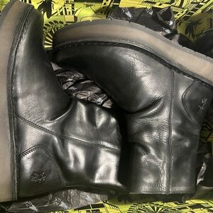 FLY London RENO053FLY 37 NEW in BOX